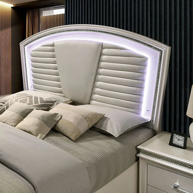 Maddie Bed White & Silver