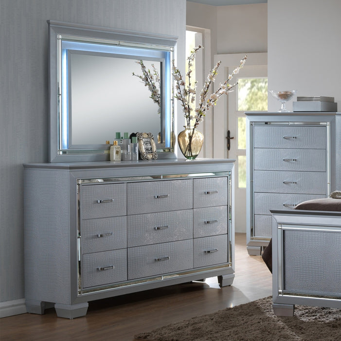 Crown Mark Furniture Lillian Mirror in Silver - Olympia Furniture (Saint George, Utah)