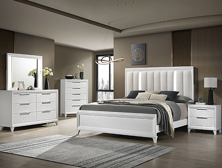 Crown Mark Furniture Cressida Queen Upholstered Panel Bed in White B7300-Q - Olympia Furniture (Saint George, Utah)